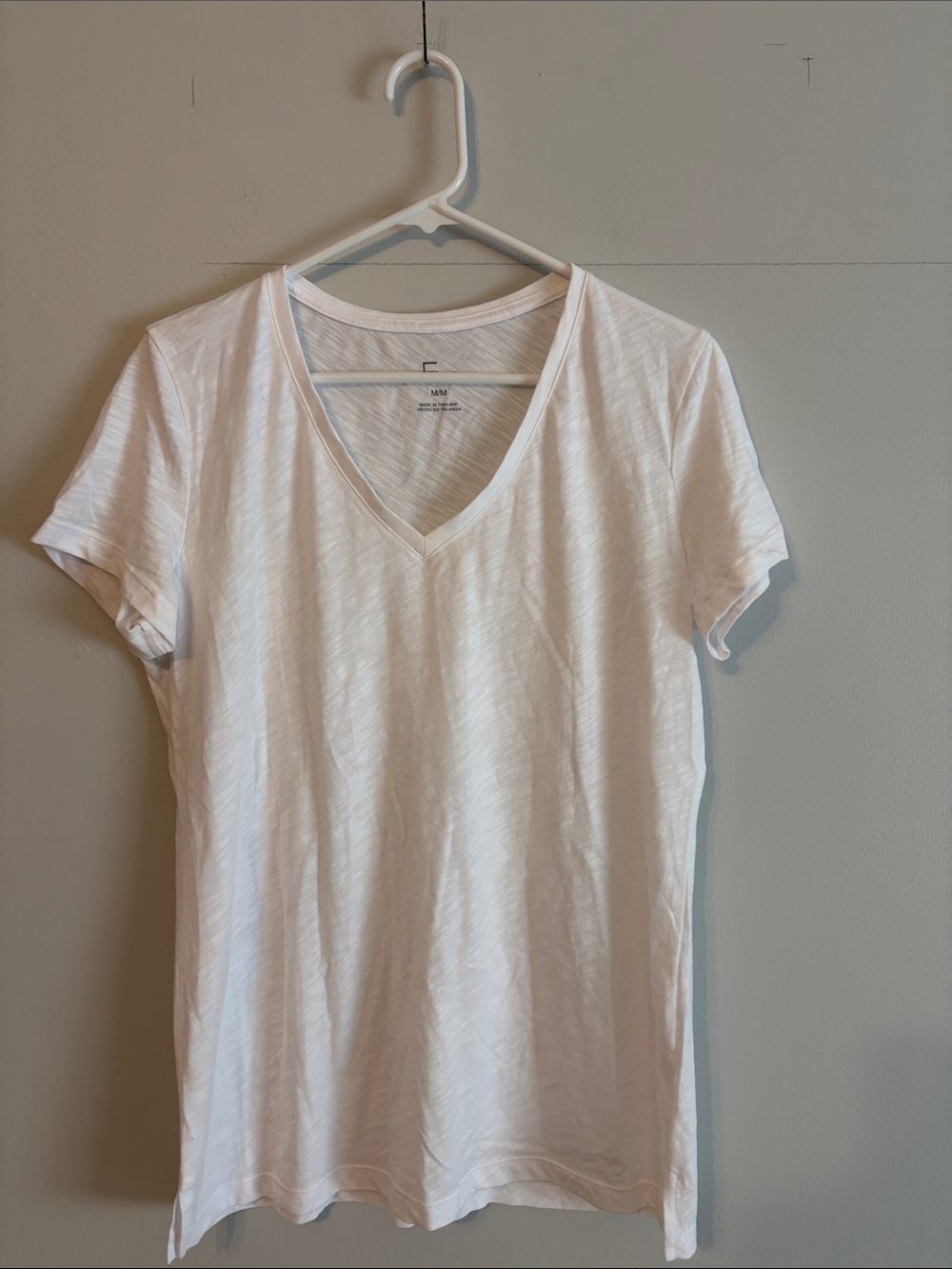 Felina White V-Neck Short Sleeve T-shirt. Cotton/modal. Med.